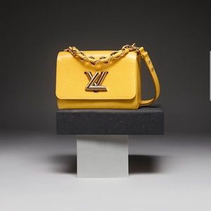 LOUIS VUITTON TWIST MM